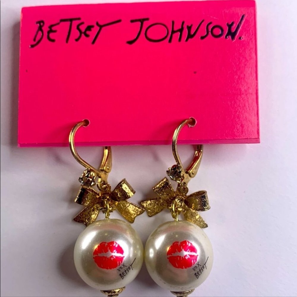 new betsey johnson earrings